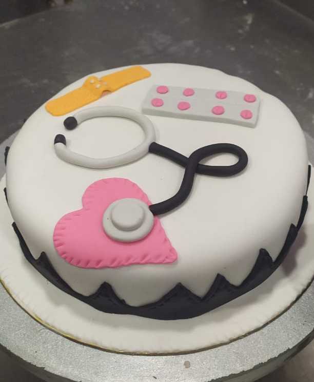 Premium RED N White Velvet Cake